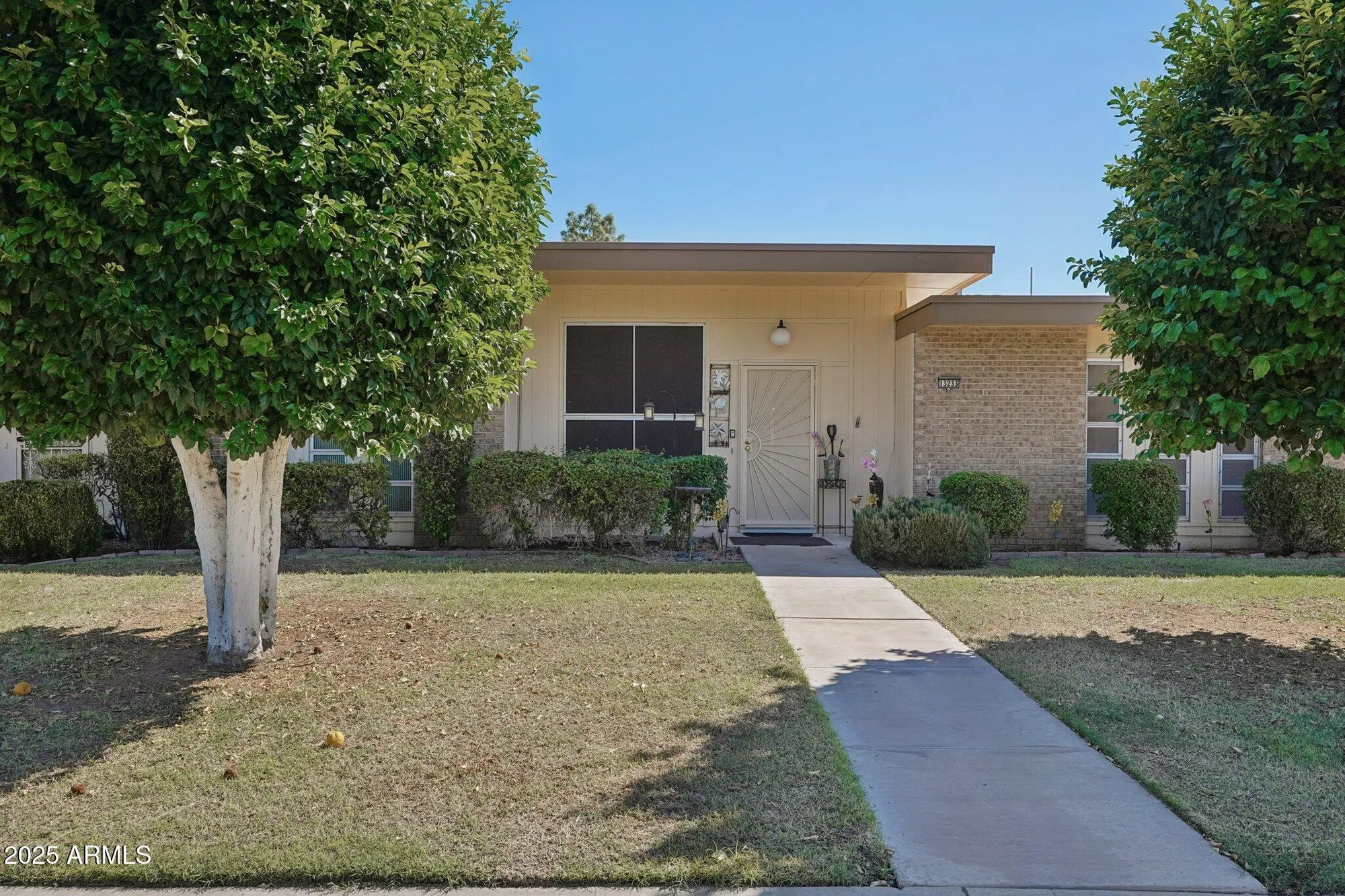 Property Slideshow image 8 of 37 | 13233 n 99th dr, Sun City, AZ, 85351