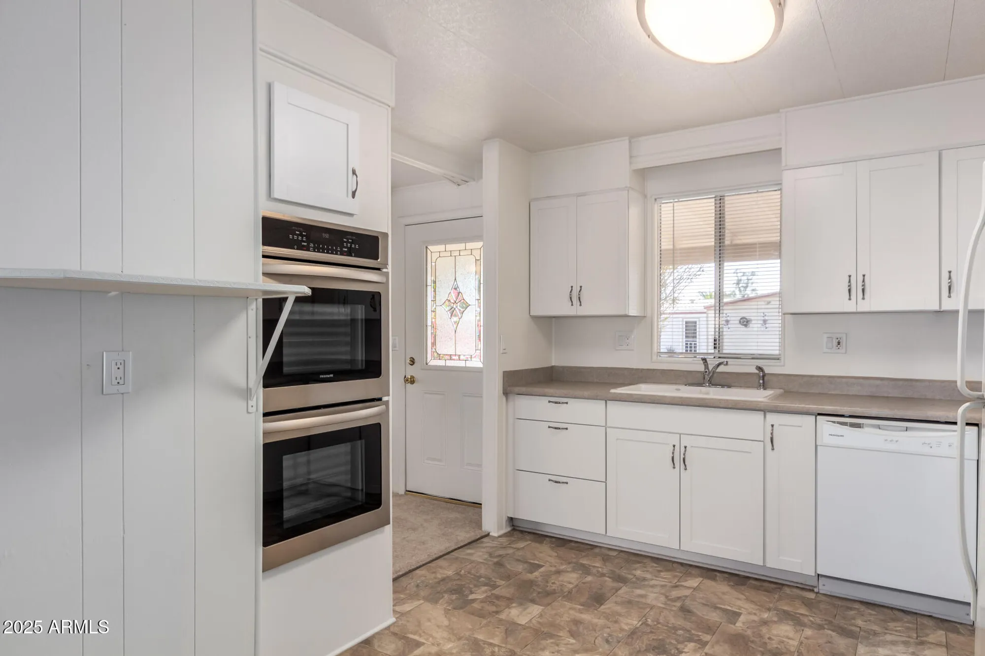 Property Slideshow image 8 of 25 | 430 s 81st pl, Mesa, AZ, 85208