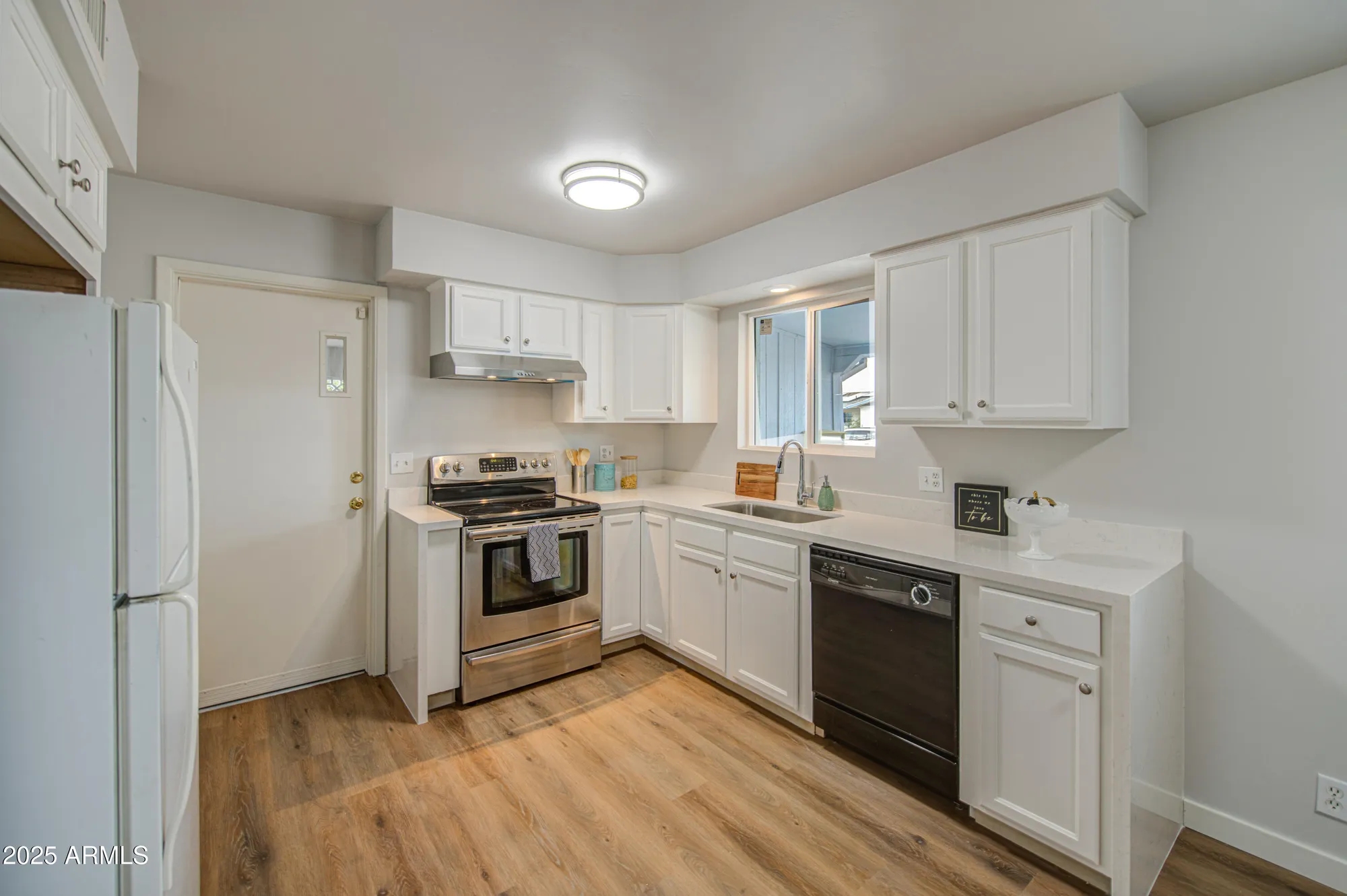 Property Slideshow image 10 of 35 | 6027 e duncan st, Mesa, AZ, 85205