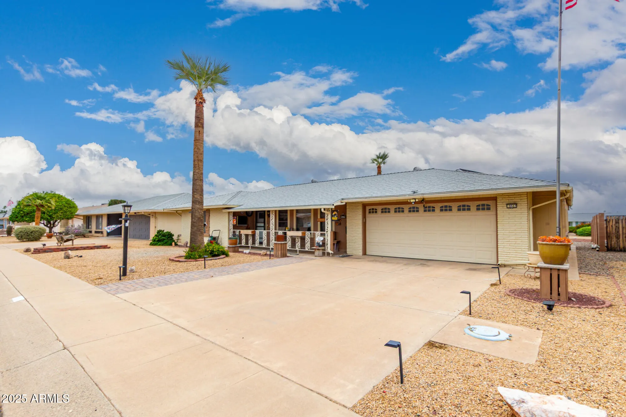 Property Slideshow image 4 of 35 | 9517 w indian hills dr, Sun City, AZ, 85351