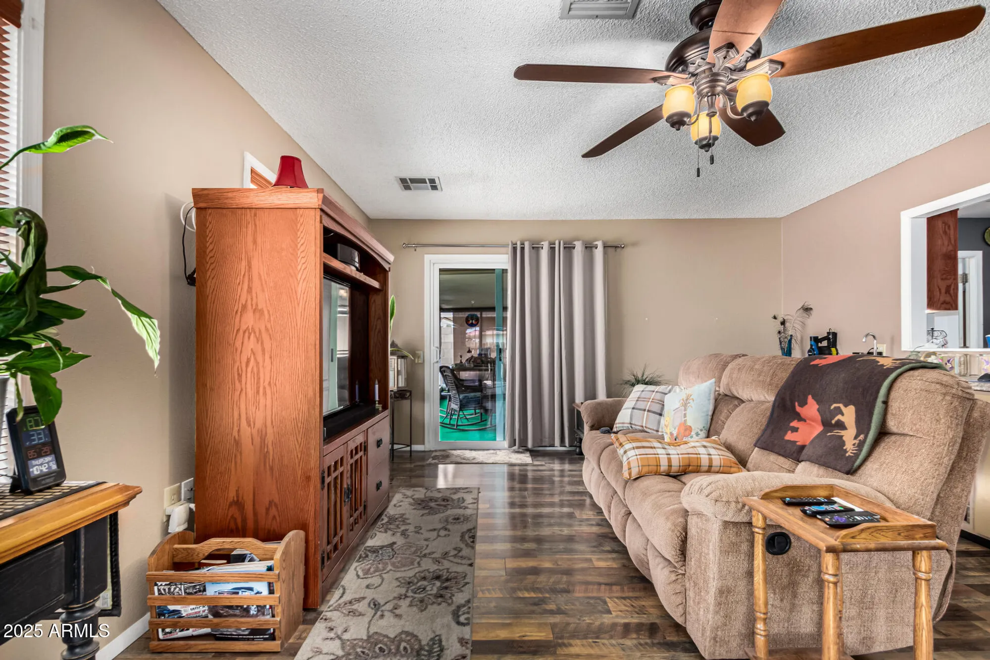 Property Slideshow image 8 of 35 | 9517 w indian hills dr, Sun City, AZ, 85351