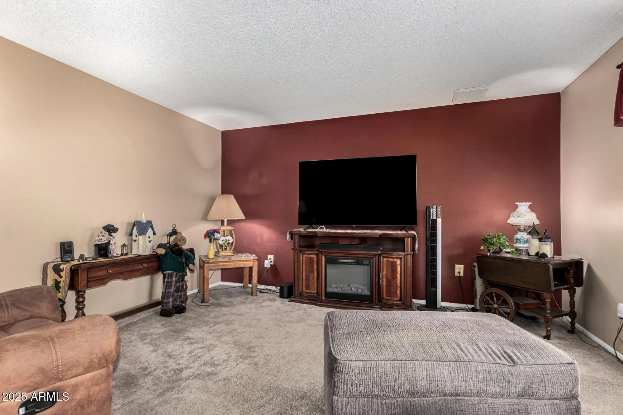 Property Slideshow image 7 of 35 | 9517 w indian hills dr, Sun City, AZ, 85351