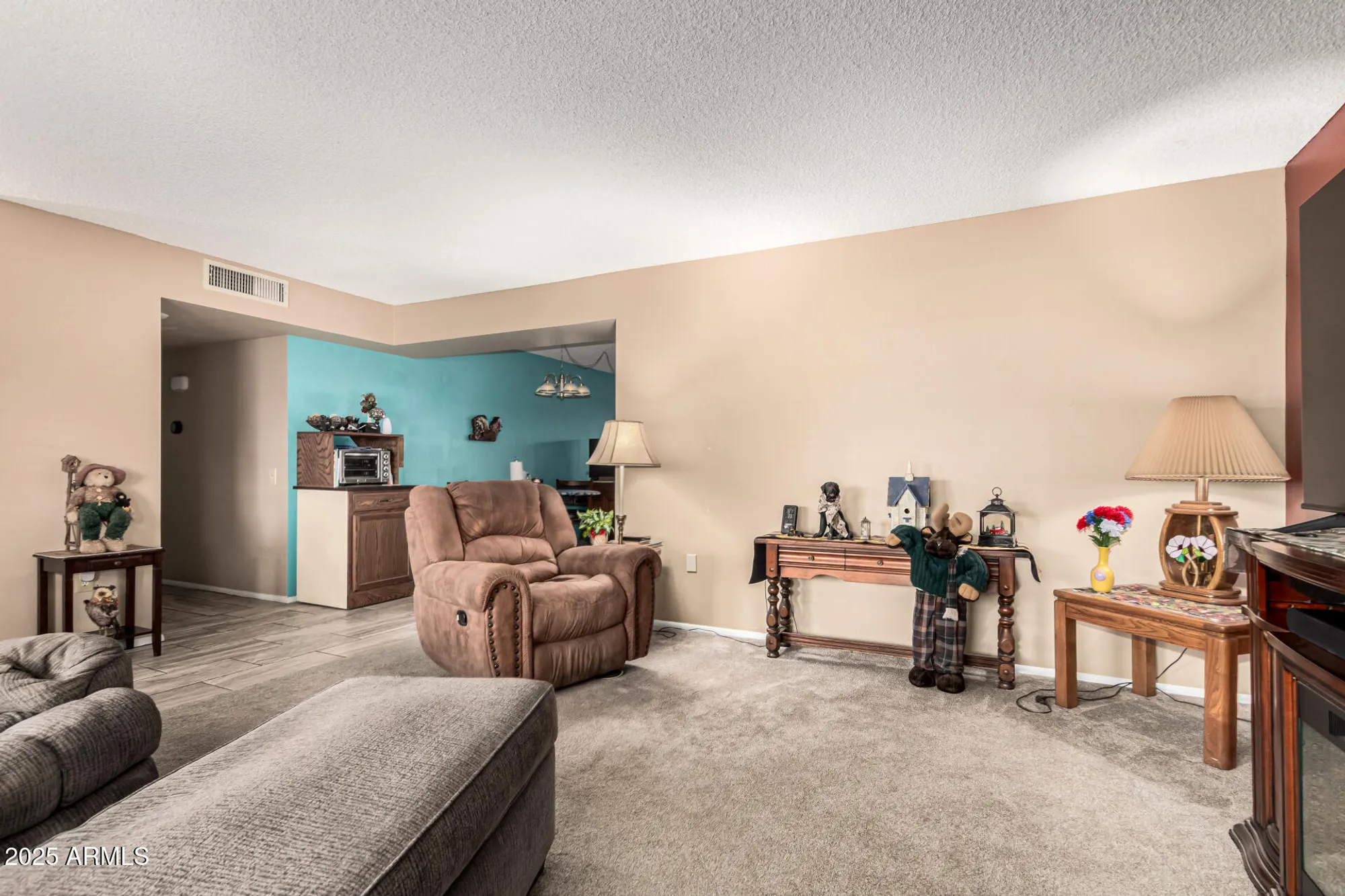 Property Slideshow image 11 of 35 | 9517 w indian hills dr, Sun City, AZ, 85351