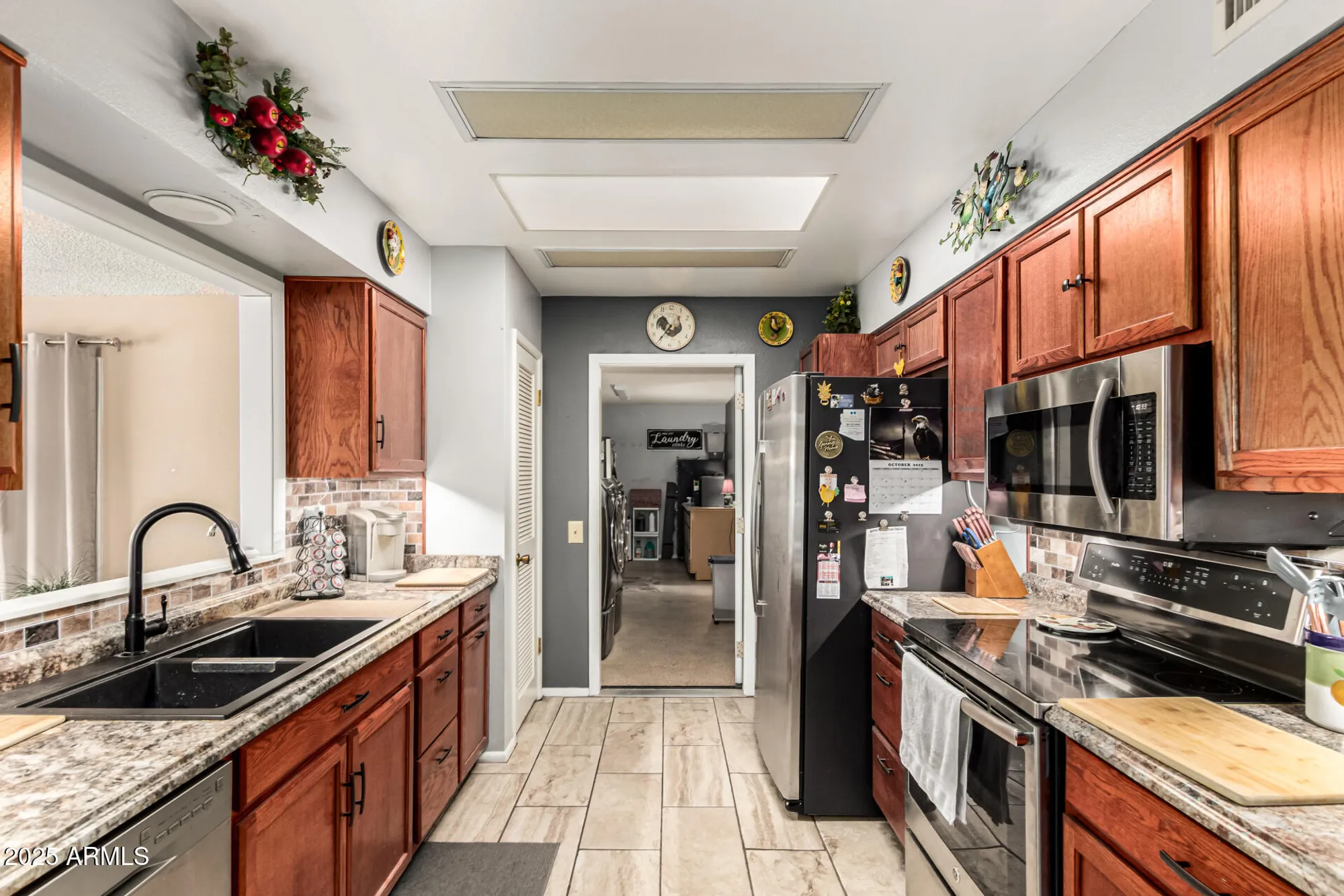 Property Slideshow image 14 of 35 | 9517 w indian hills dr, Sun City, AZ, 85351