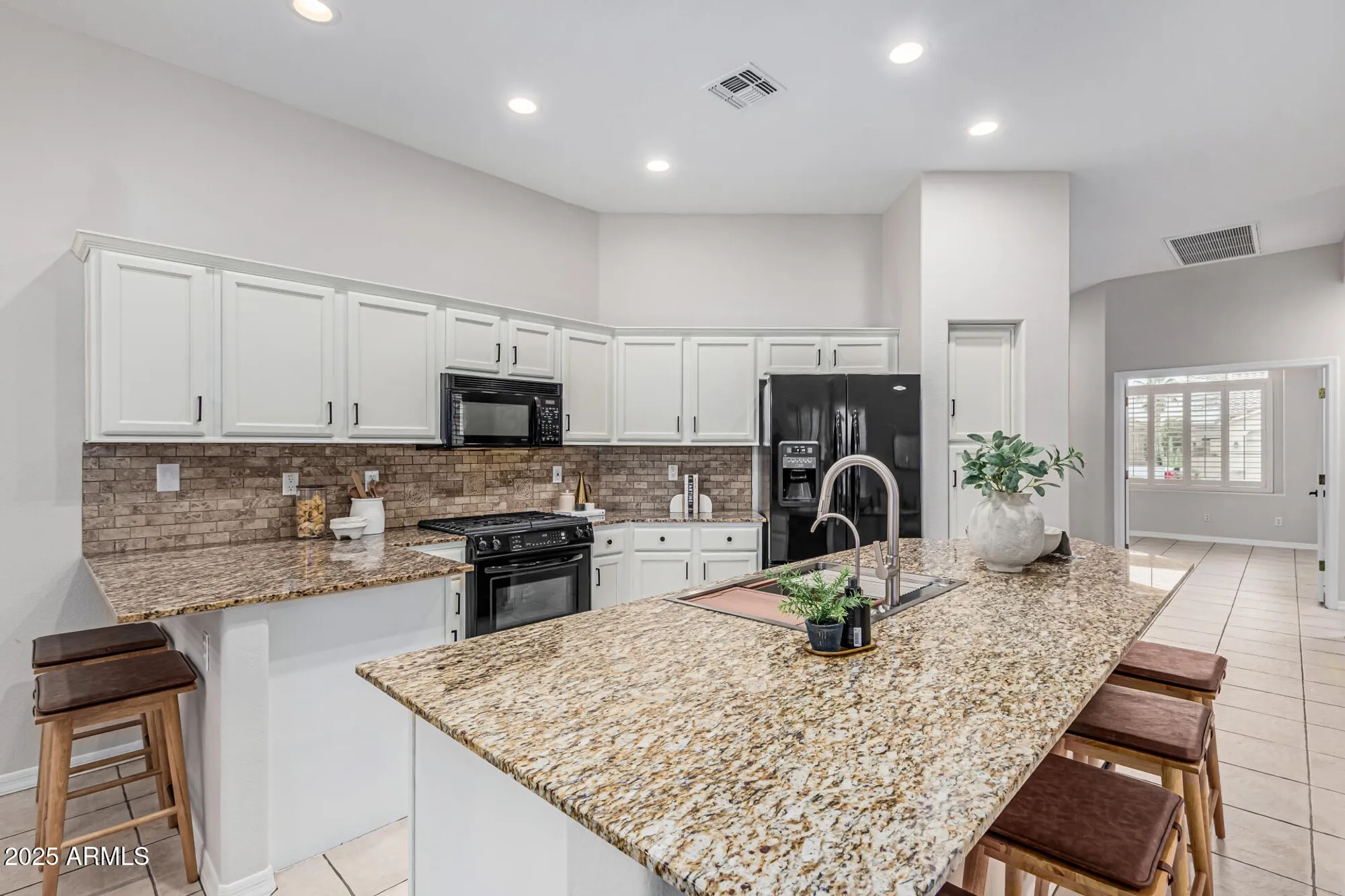 Property Slideshow image 9 of 63 | 5035 s ranger trl, Gilbert, AZ, 85298