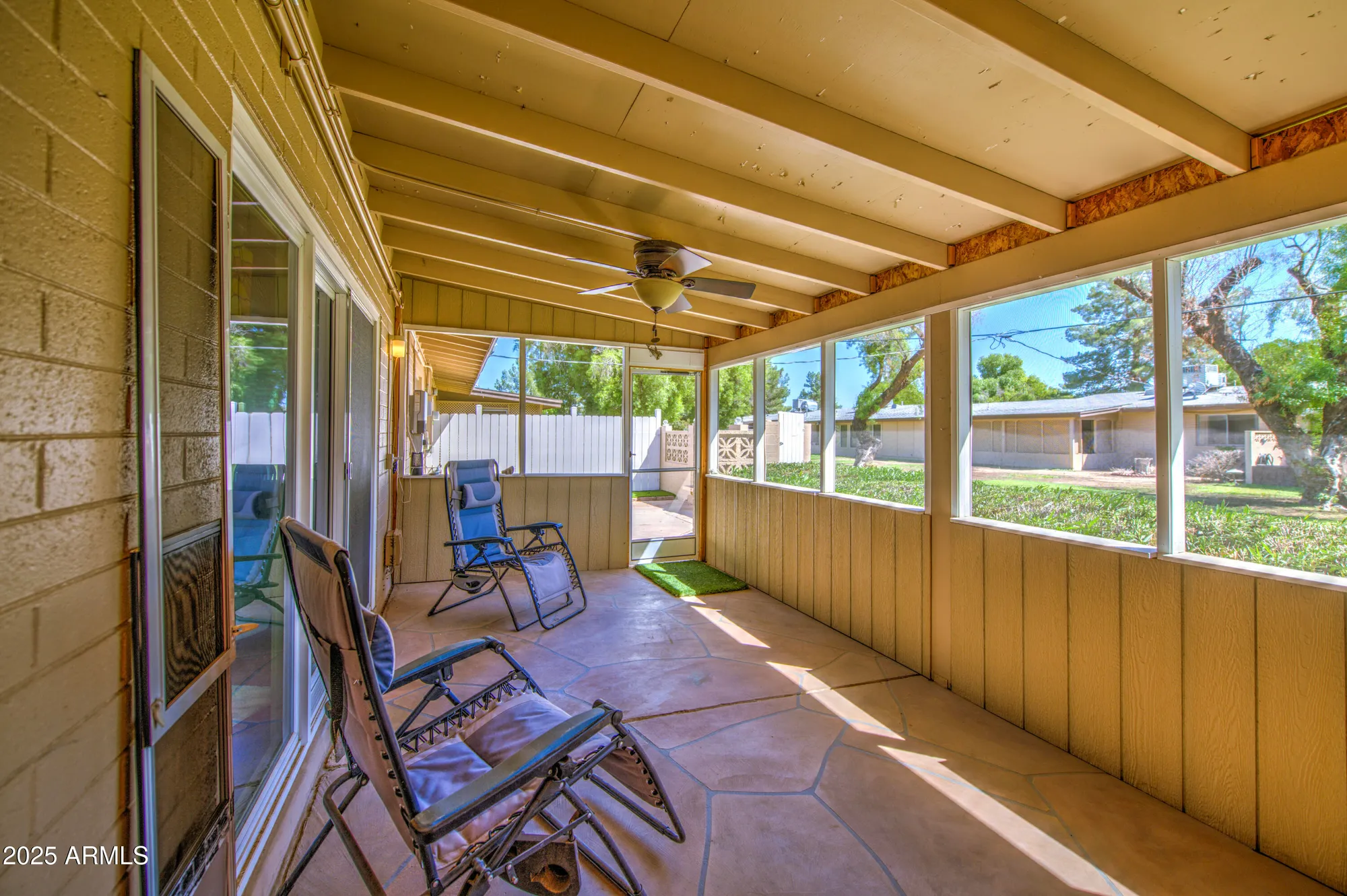 Property Slideshow image 25 of 31 | 10013 w lakeview cir, Sun City, AZ, 85351
