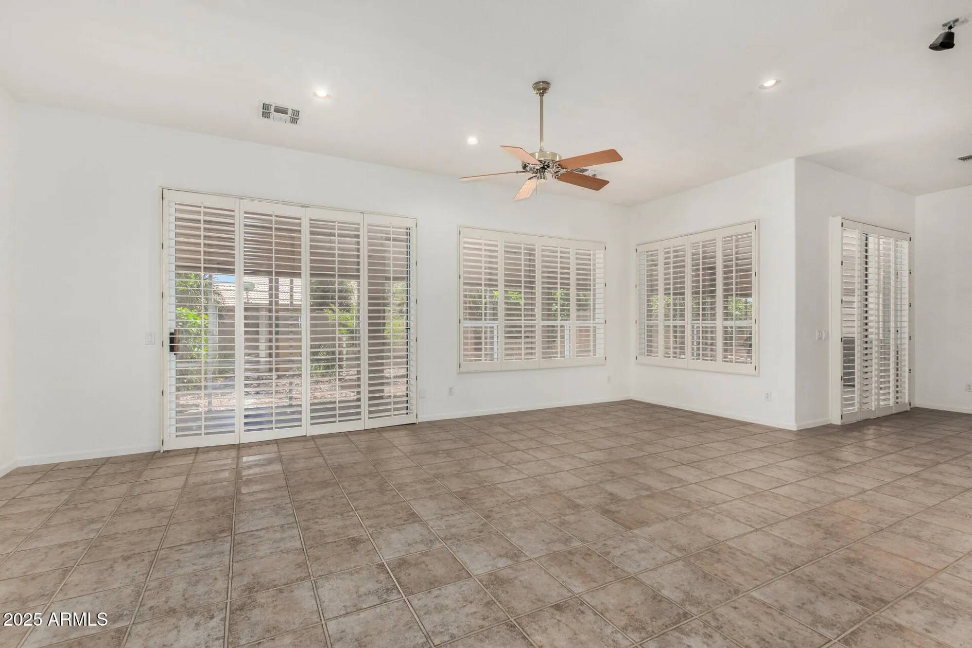 Property Slideshow image 17 of 68 | 9011 e emerald dr, Sun Lakes, AZ, 85248