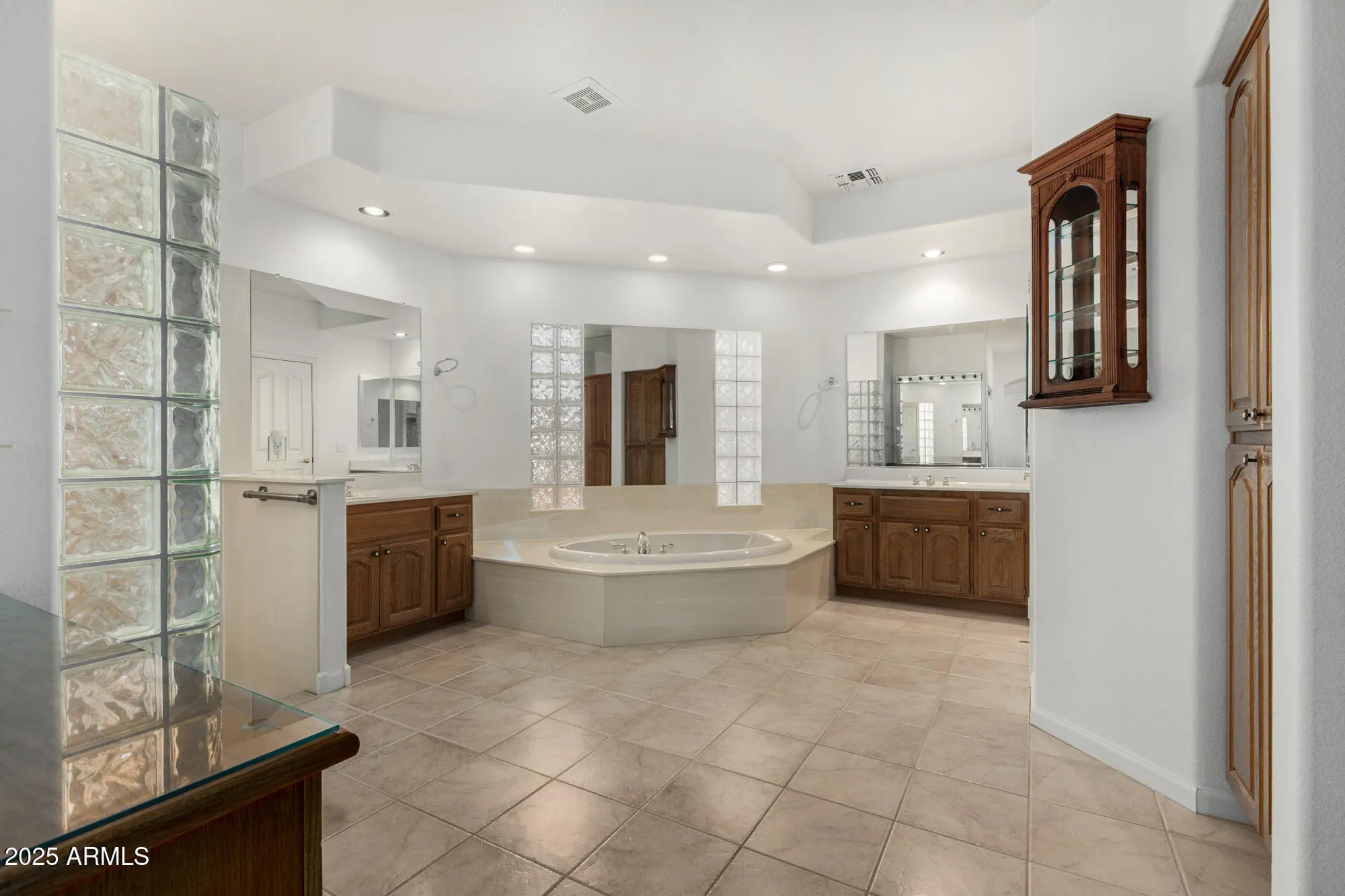 Property Slideshow image 32 of 68 | 9011 e emerald dr, Sun Lakes, AZ, 85248