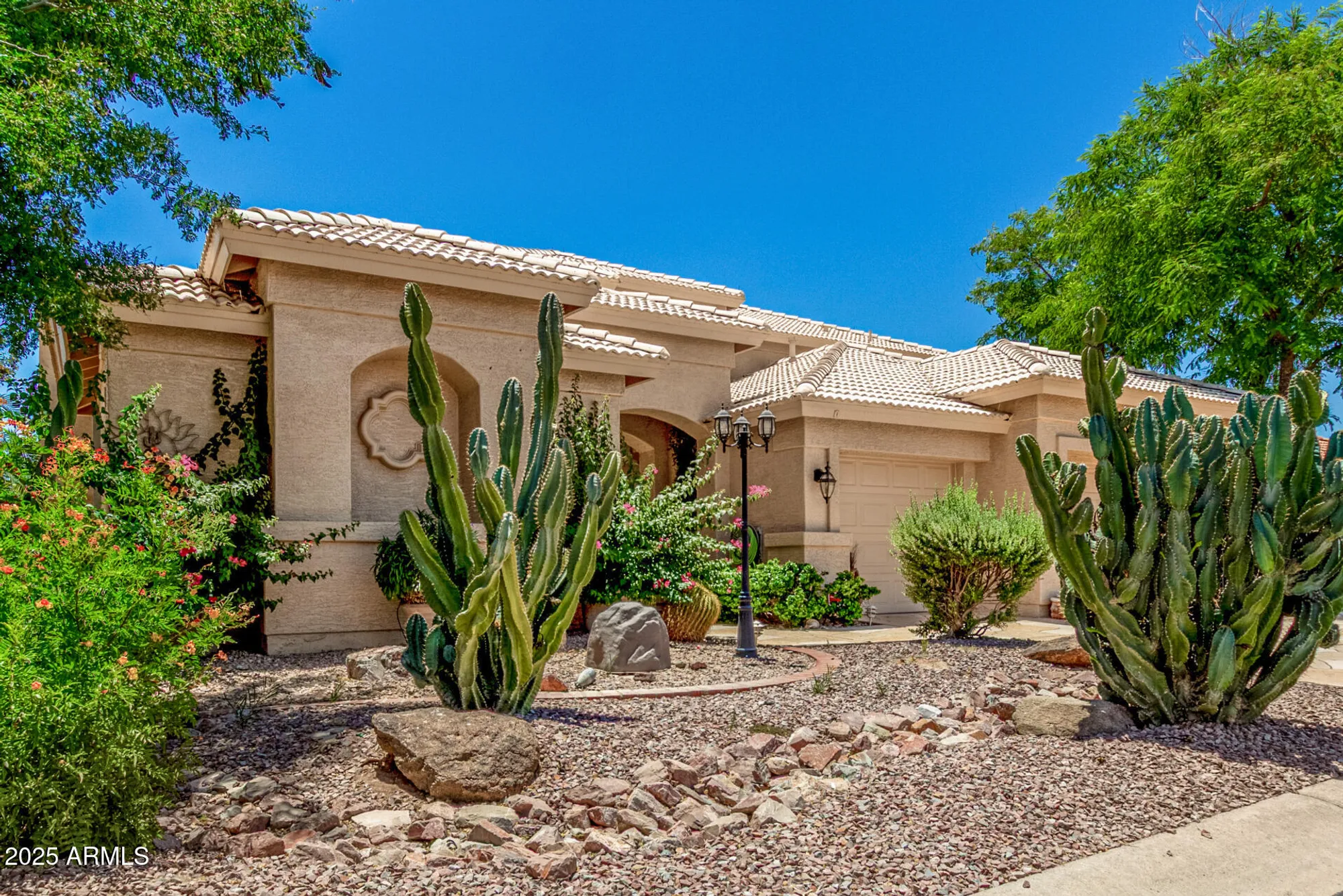 Property Slideshow image 4 of 68 | 9011 e emerald dr, Sun Lakes, AZ, 85248