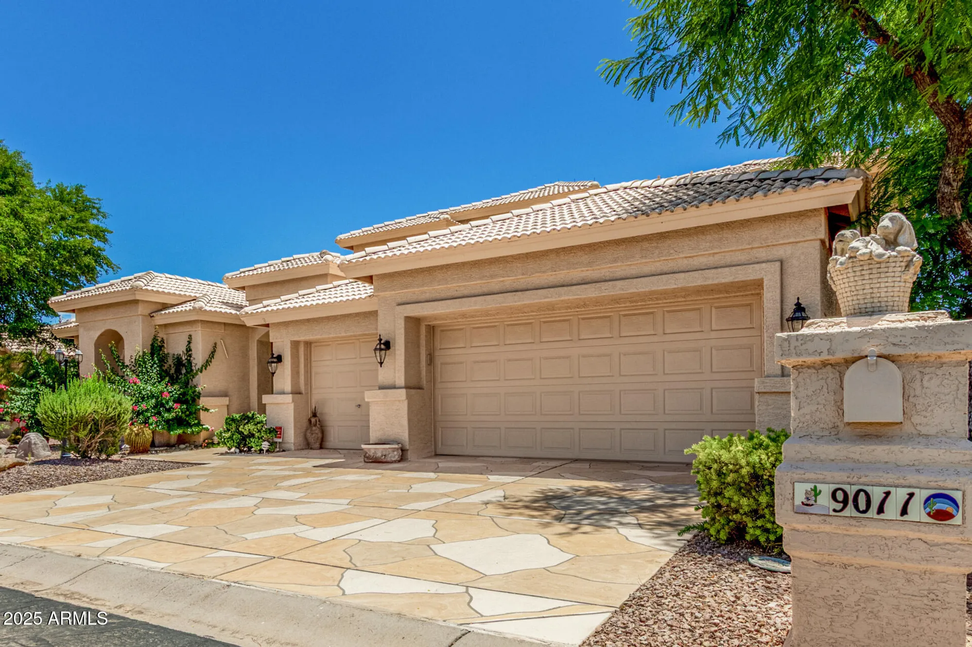 Property Slideshow image 6 of 68 | 9011 e emerald dr, Sun Lakes, AZ, 85248