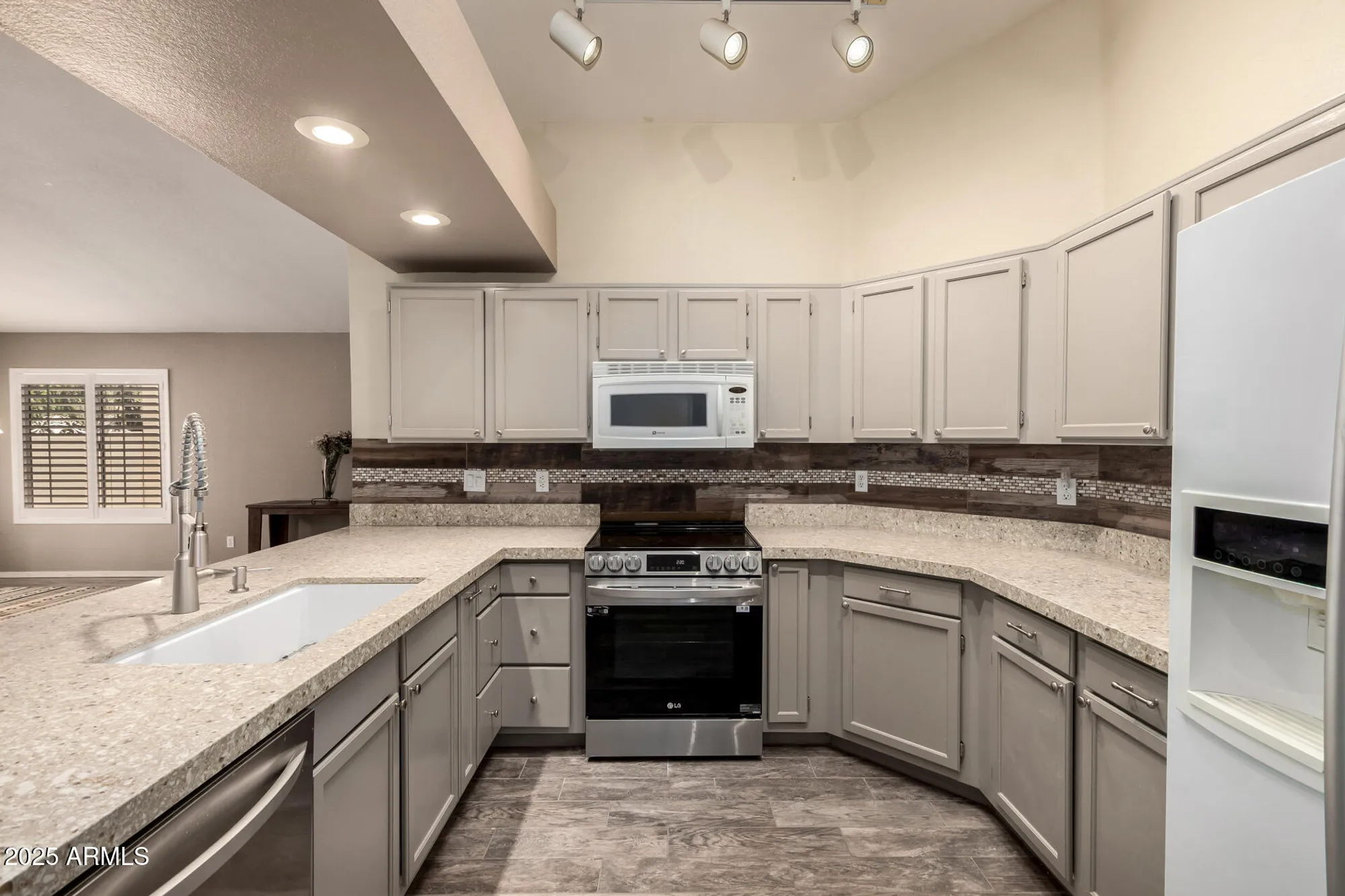 Property Slideshow image 13 of 30 | 14476 w buffalo trl, Surprise, AZ, 85374