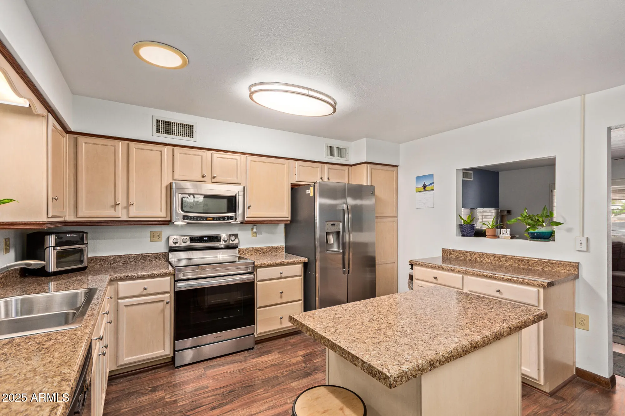 Property Slideshow image 8 of 35 | 6646 e dodge st, Mesa, AZ, 85205