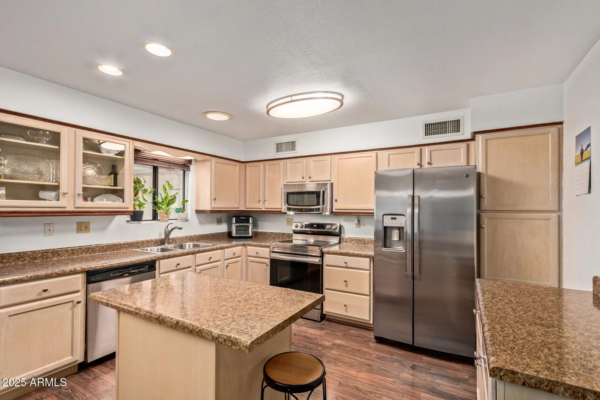 Property Slideshow image 7 of 35 | 6646 e dodge st, Mesa, AZ, 85205