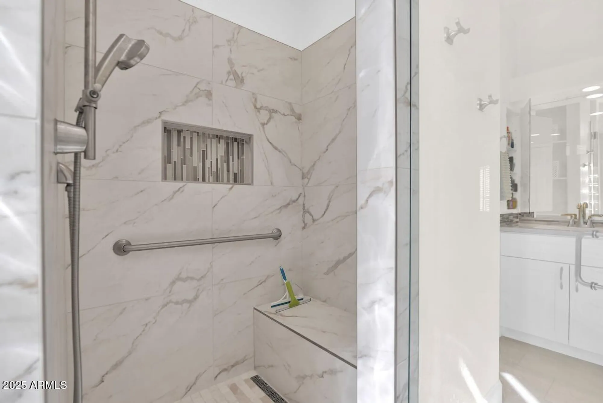 Property Slideshow image 27 of 61 | 24703 s desert dr, Sun Lakes, AZ, 85248