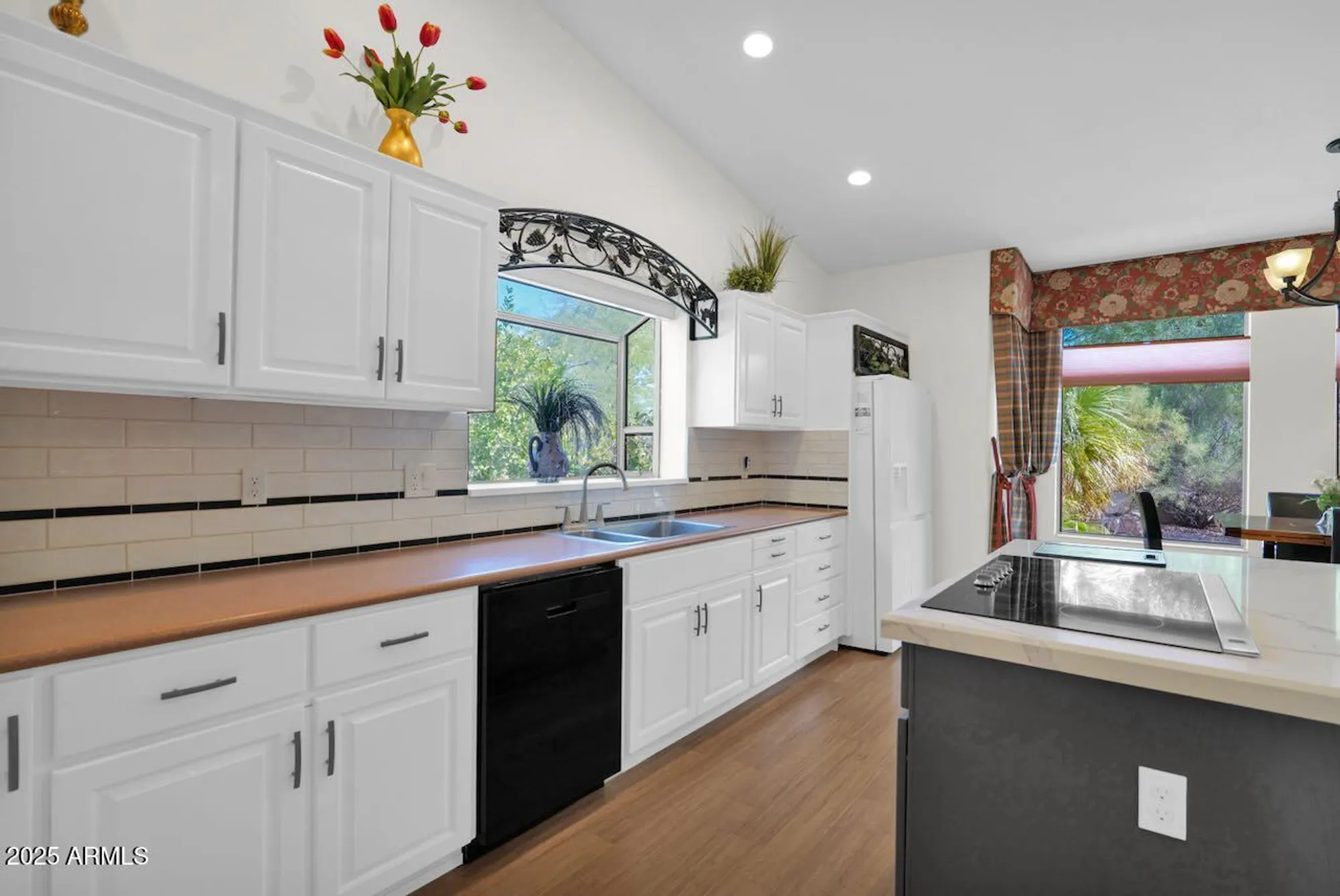 Property Slideshow image 16 of 61 | 24703 s desert dr, Sun Lakes, AZ, 85248