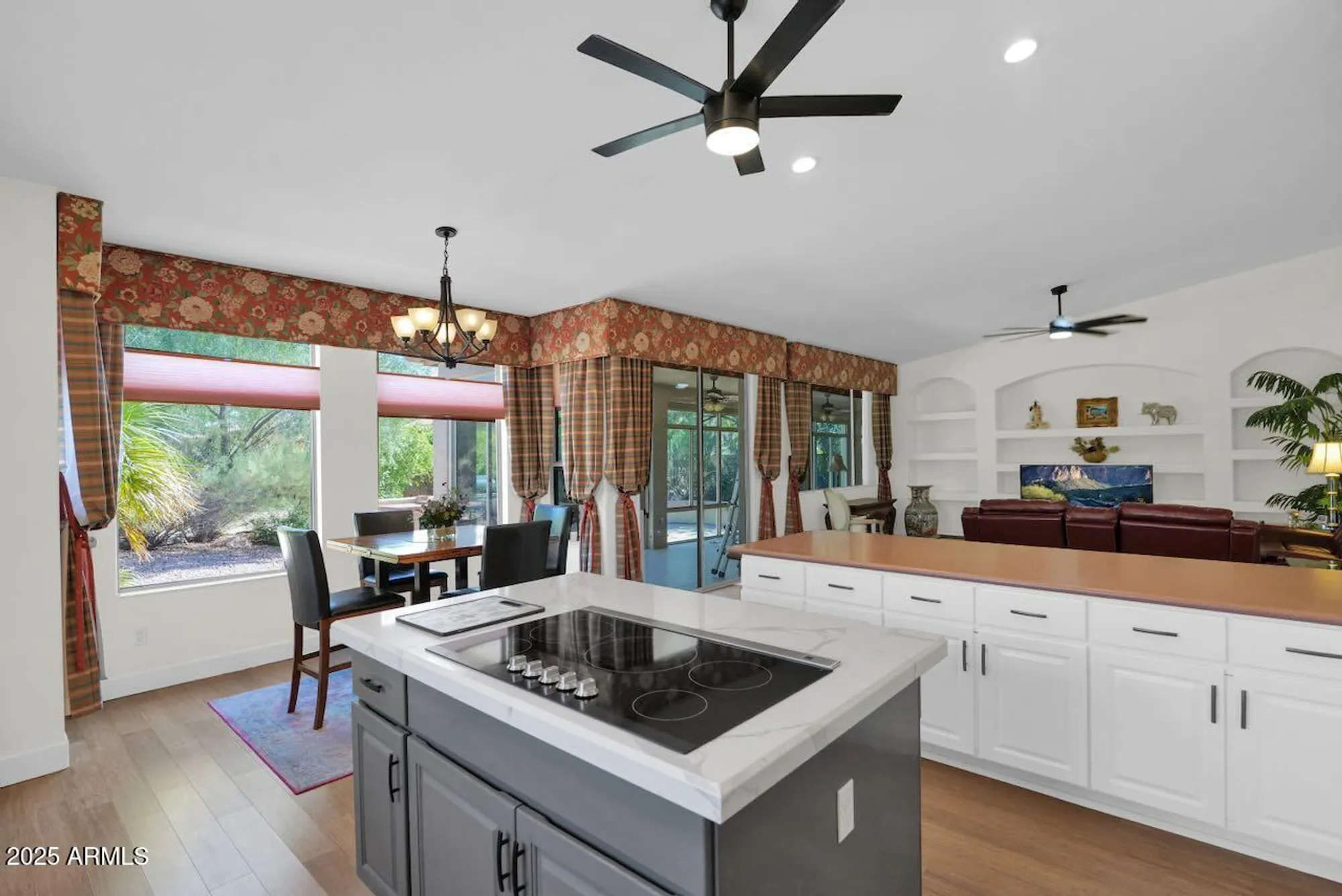 Property Slideshow image 17 of 61 | 24703 s desert dr, Sun Lakes, AZ, 85248