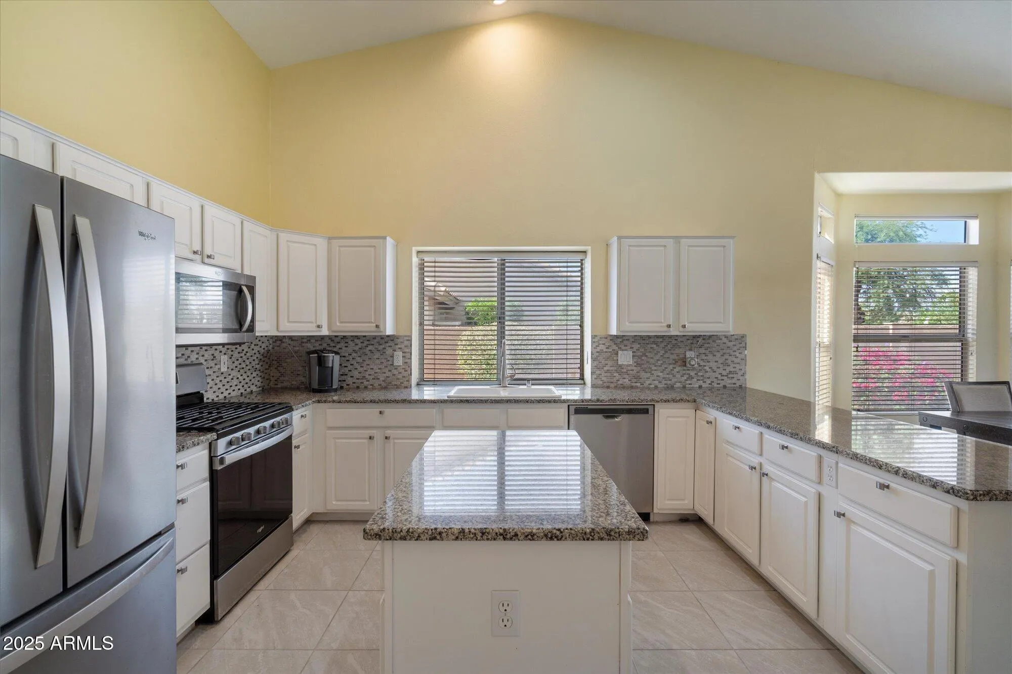 Property Slideshow image 11 of 31 | 8306 w escuda dr, Peoria, AZ, 85382