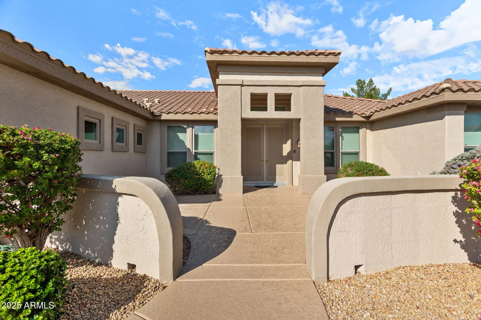 Property Slideshow image 4 of 54 | 17522 n ironhorse dr, Surprise, AZ, 85374