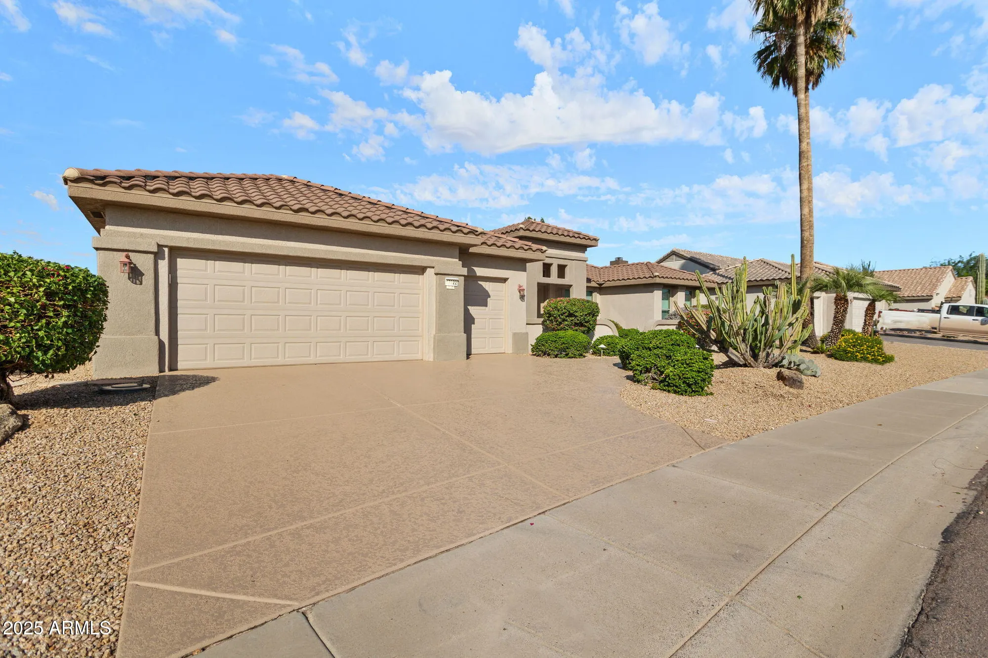 Property Slideshow image 2 of 54 | 17522 n ironhorse dr, Surprise, AZ, 85374
