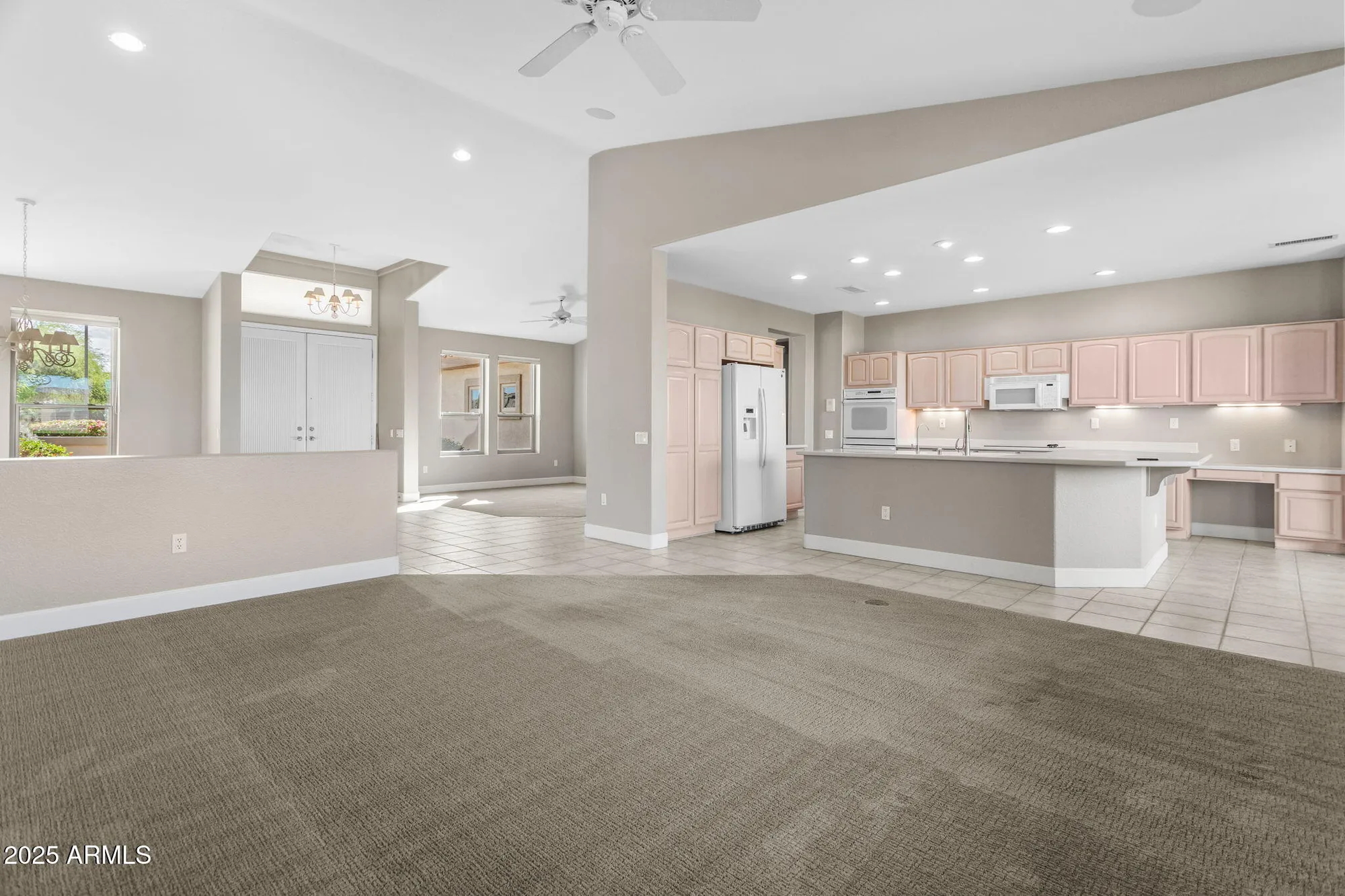 Property Slideshow image 13 of 54 | 17522 n ironhorse dr, Surprise, AZ, 85374