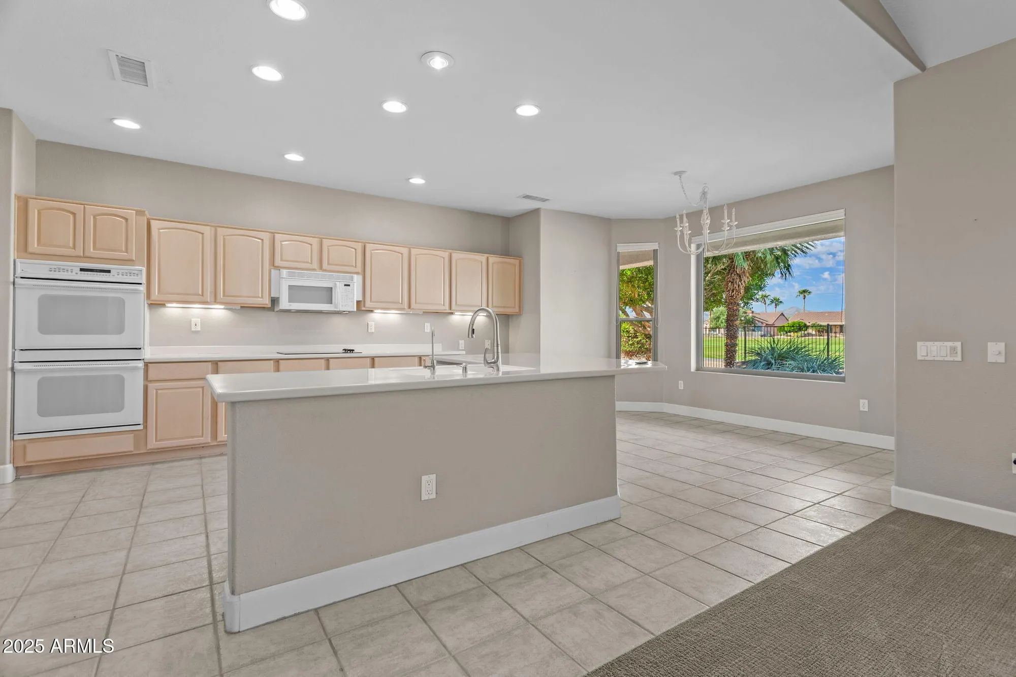 Property Slideshow image 15 of 54 | 17522 n ironhorse dr, Surprise, AZ, 85374