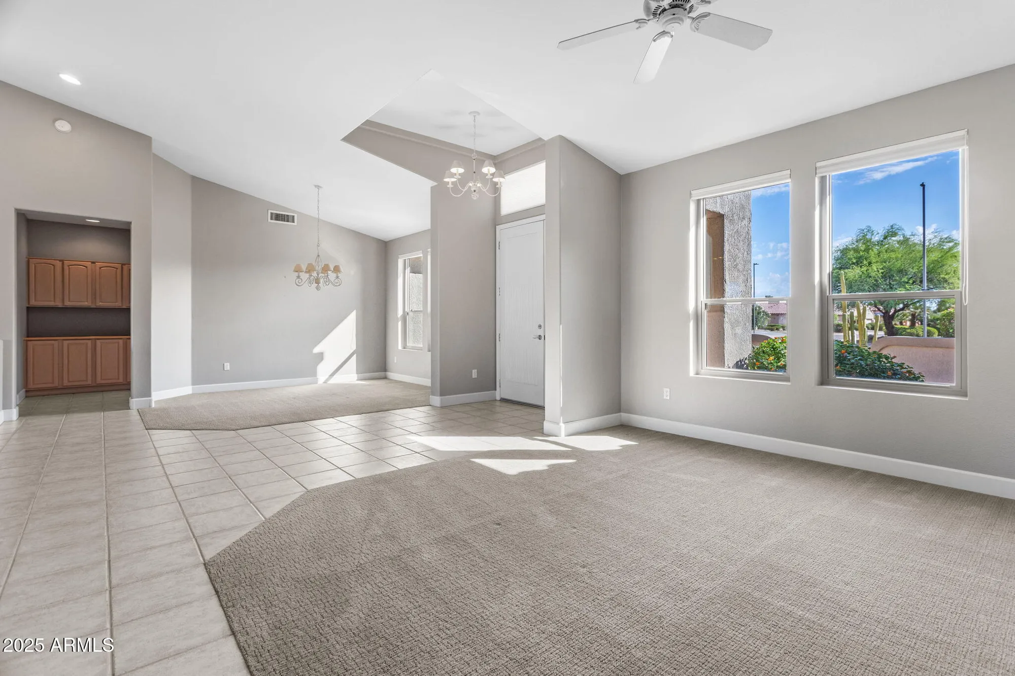 Property Slideshow image 9 of 54 | 17522 n ironhorse dr, Surprise, AZ, 85374