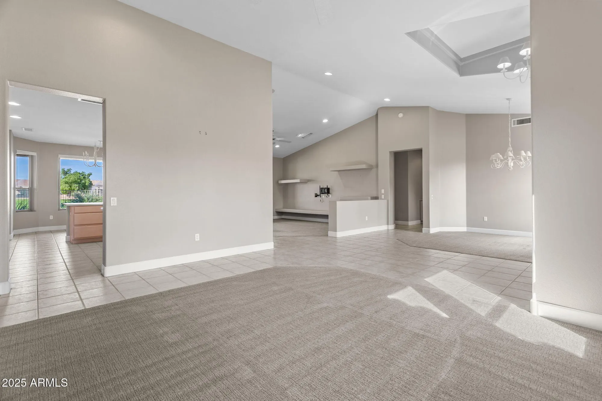 Property Slideshow image 10 of 54 | 17522 n ironhorse dr, Surprise, AZ, 85374