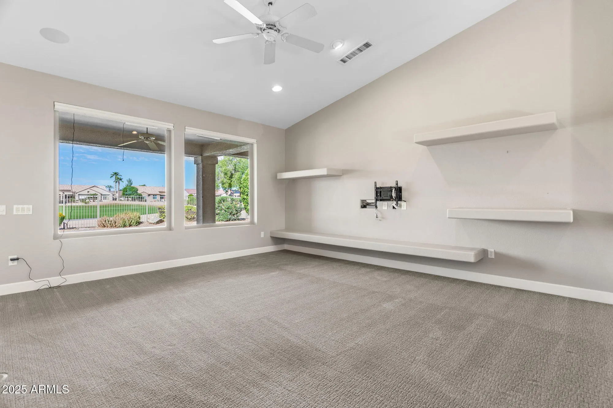 Property Slideshow image 11 of 54 | 17522 n ironhorse dr, Surprise, AZ, 85374