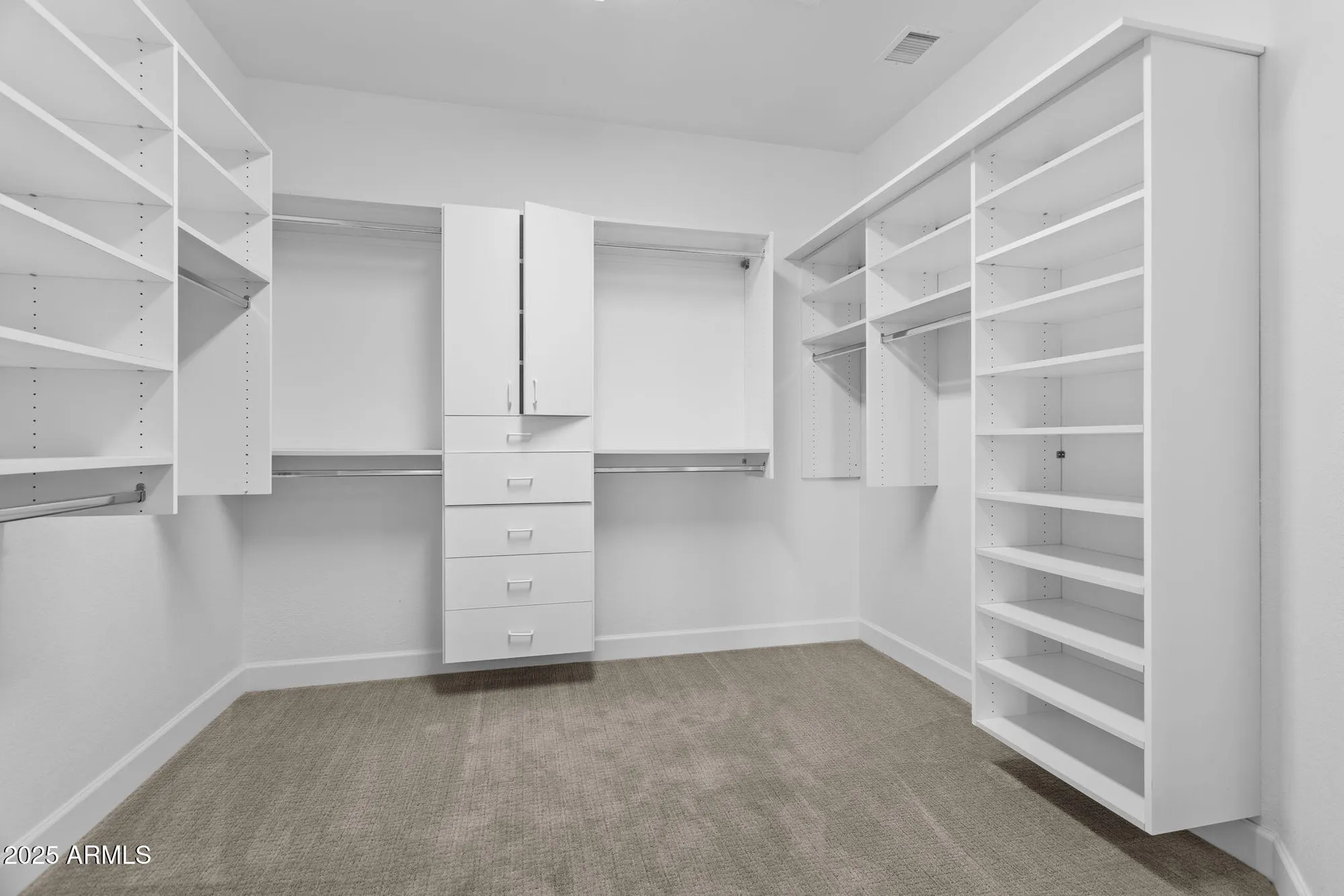 Property Slideshow image 24 of 54 | 17522 n ironhorse dr, Surprise, AZ, 85374