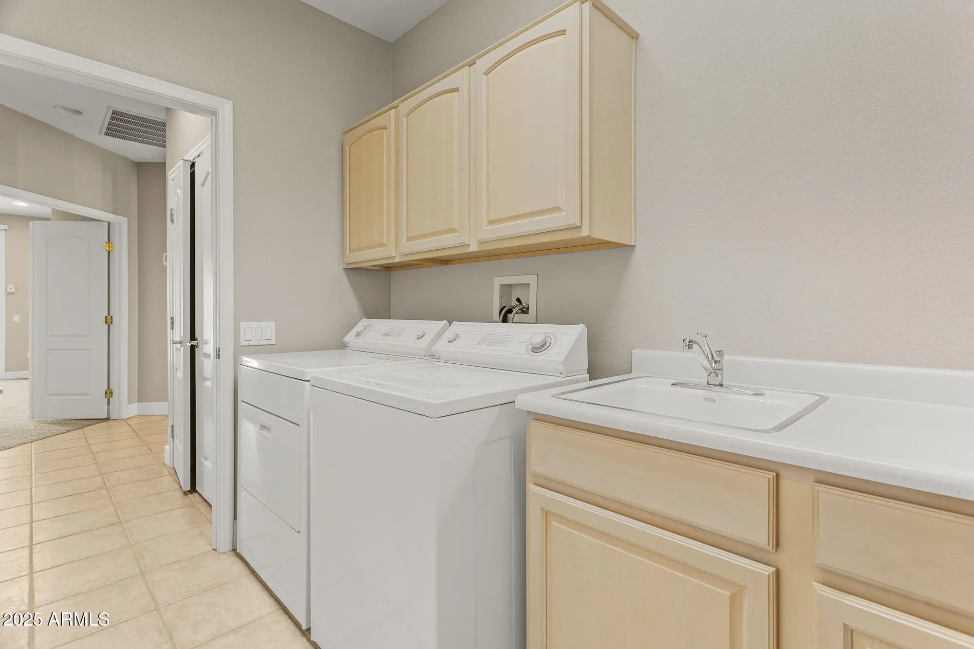 Property Slideshow image 28 of 54 | 17522 n ironhorse dr, Surprise, AZ, 85374