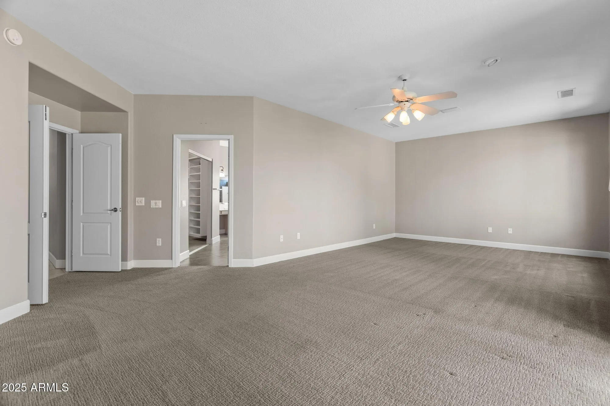 Property Slideshow image 21 of 54 | 17522 n ironhorse dr, Surprise, AZ, 85374