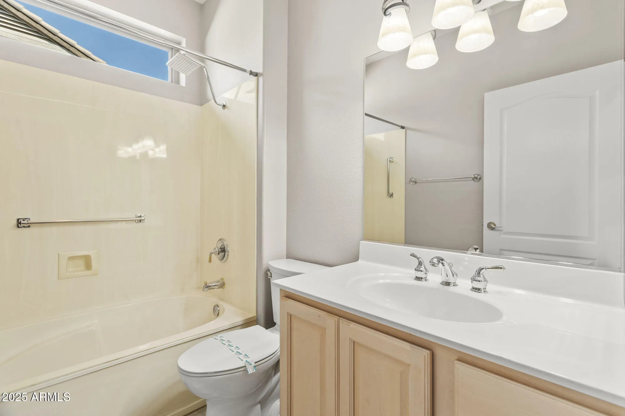 Property Slideshow image 34 of 54 | 17522 n ironhorse dr, Surprise, AZ, 85374