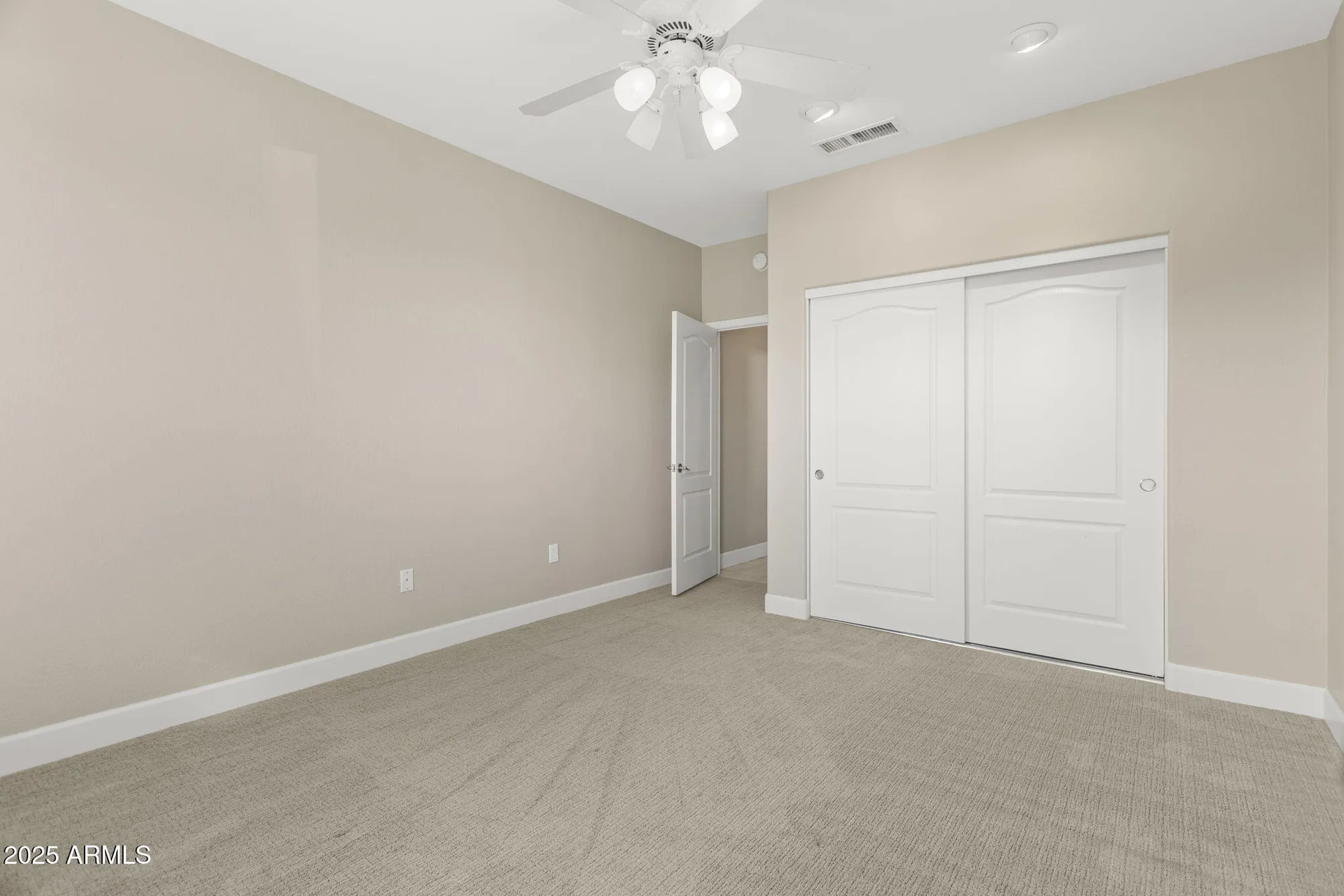 Property Slideshow image 37 of 54 | 17522 n ironhorse dr, Surprise, AZ, 85374