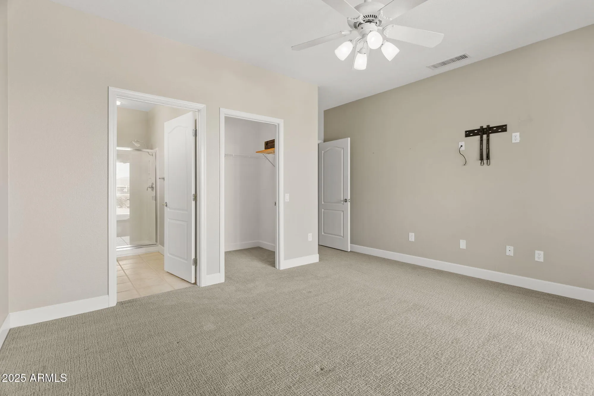 Property Slideshow image 31 of 54 | 17522 n ironhorse dr, Surprise, AZ, 85374