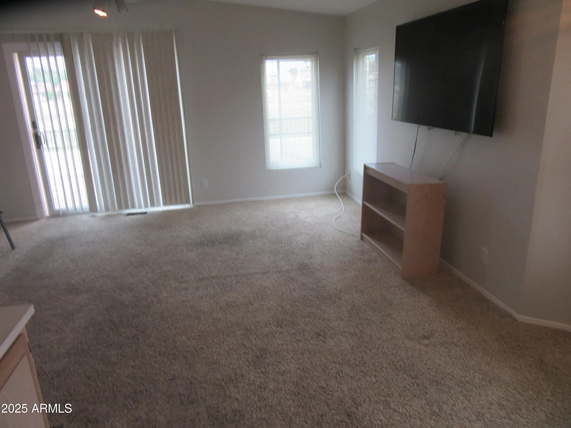 Property Slideshow image 3 of 34 | 6412 s oakmont dr, Chandler, AZ, 85249