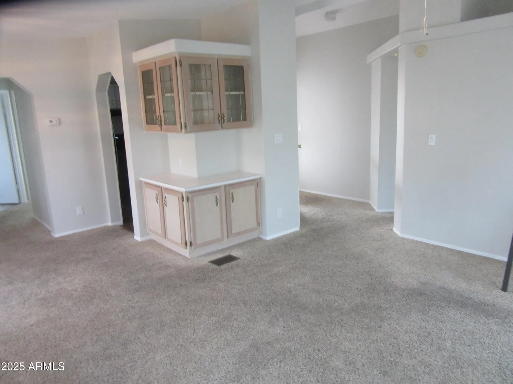 Property Slideshow image 4 of 34 | 6412 s oakmont dr, Chandler, AZ, 85249