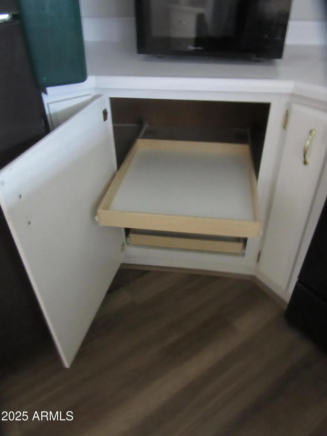 Property Slideshow image 12 of 34 | 6412 s oakmont dr, Chandler, AZ, 85249