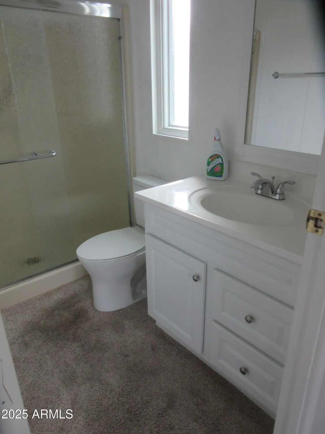 Property Slideshow image 17 of 34 | 6412 s oakmont dr, Chandler, AZ, 85249