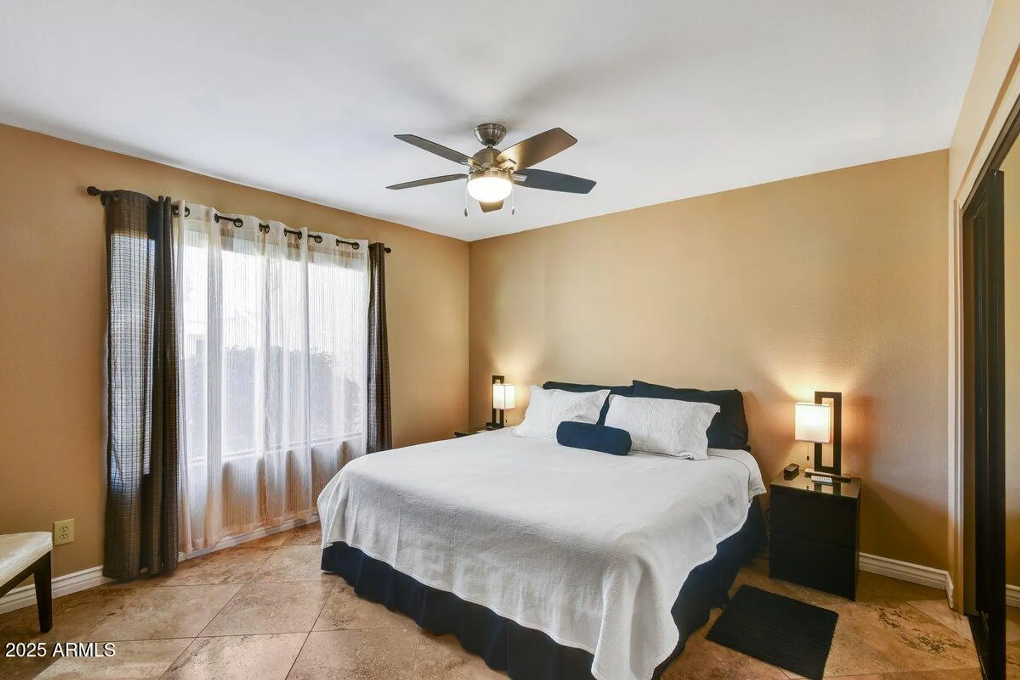 Property Slideshow image 11 of 21 | 9727 w kerry ln, Peoria, AZ, 85382