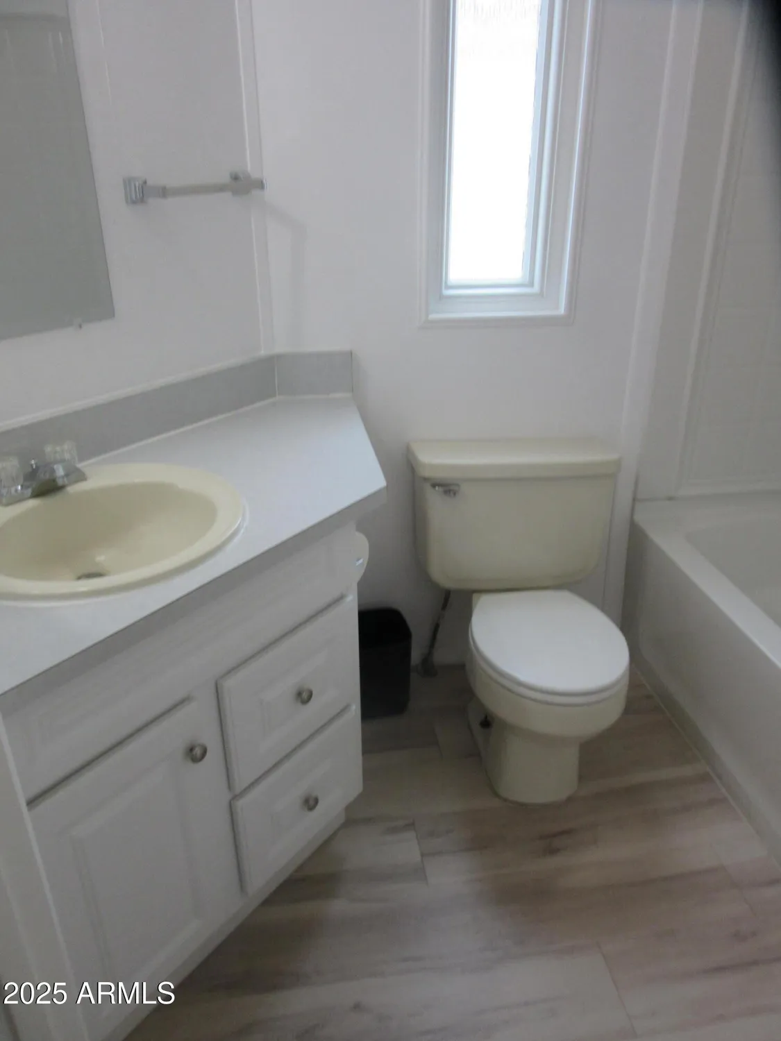 Property Slideshow image 27 of 34 | 6412 s oakmont dr, Chandler, AZ, 85249