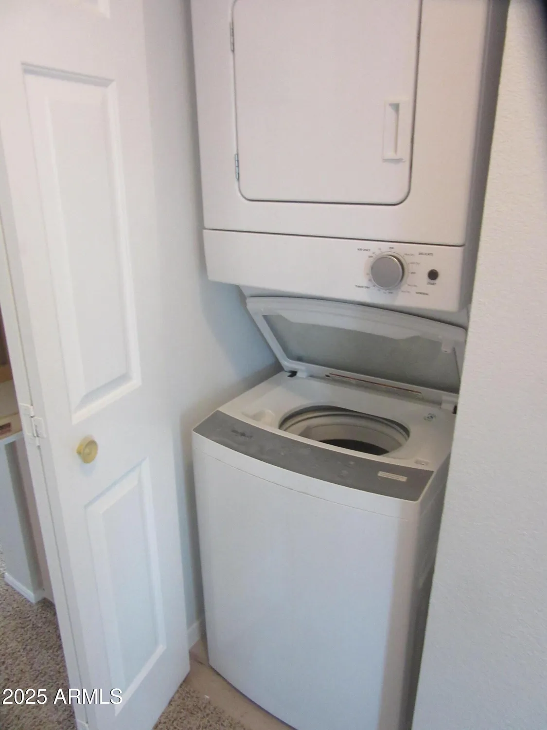 Property Slideshow image 20 of 34 | 6412 s oakmont dr, Chandler, AZ, 85249