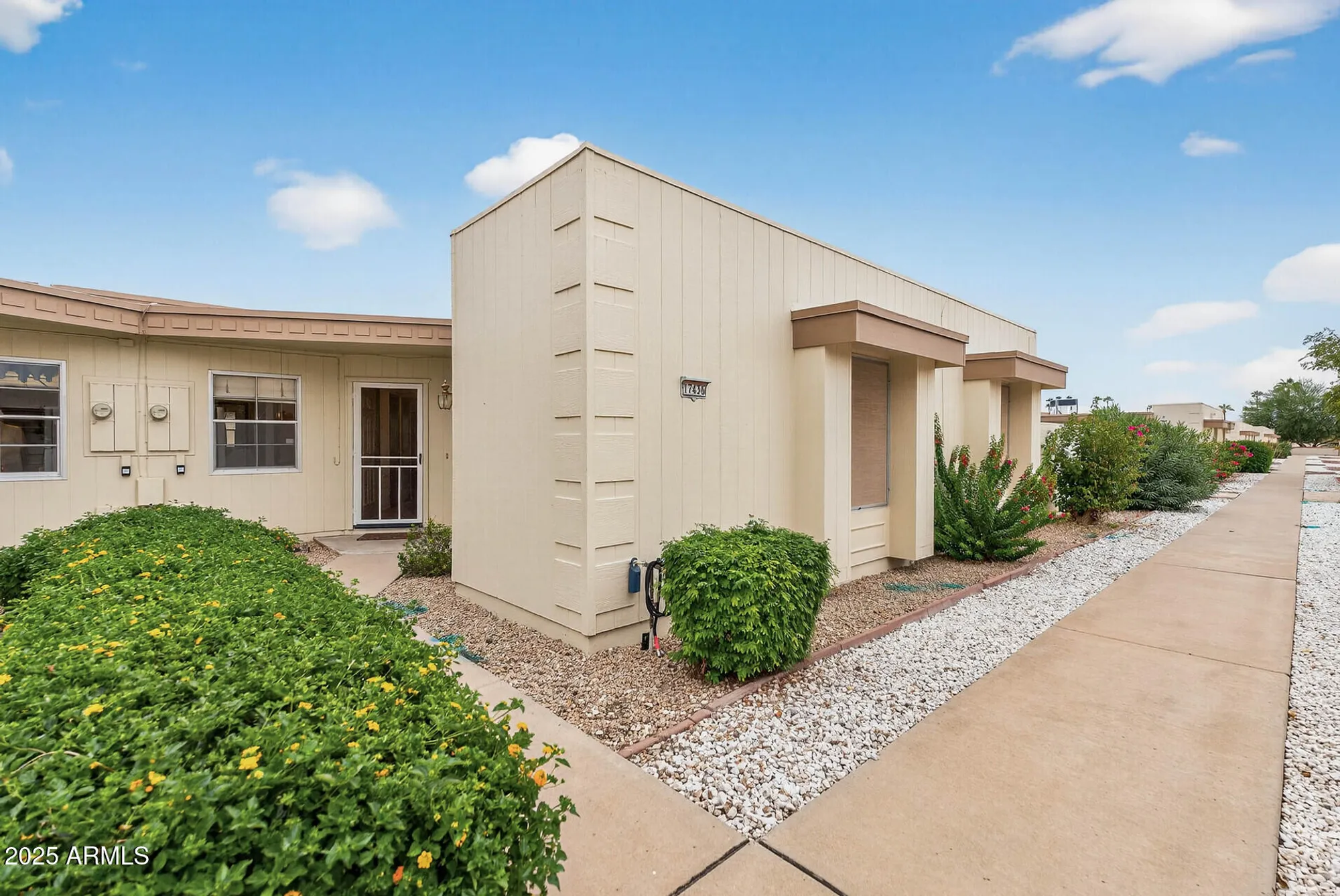 Property Slideshow image 1 of 45 | 17436 n 105th ave, Sun City, AZ, 85373