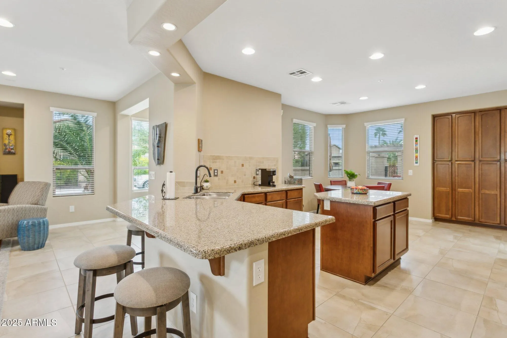 Property Slideshow image 10 of 61 | 12958 w fossil dr, Peoria, AZ, 85383