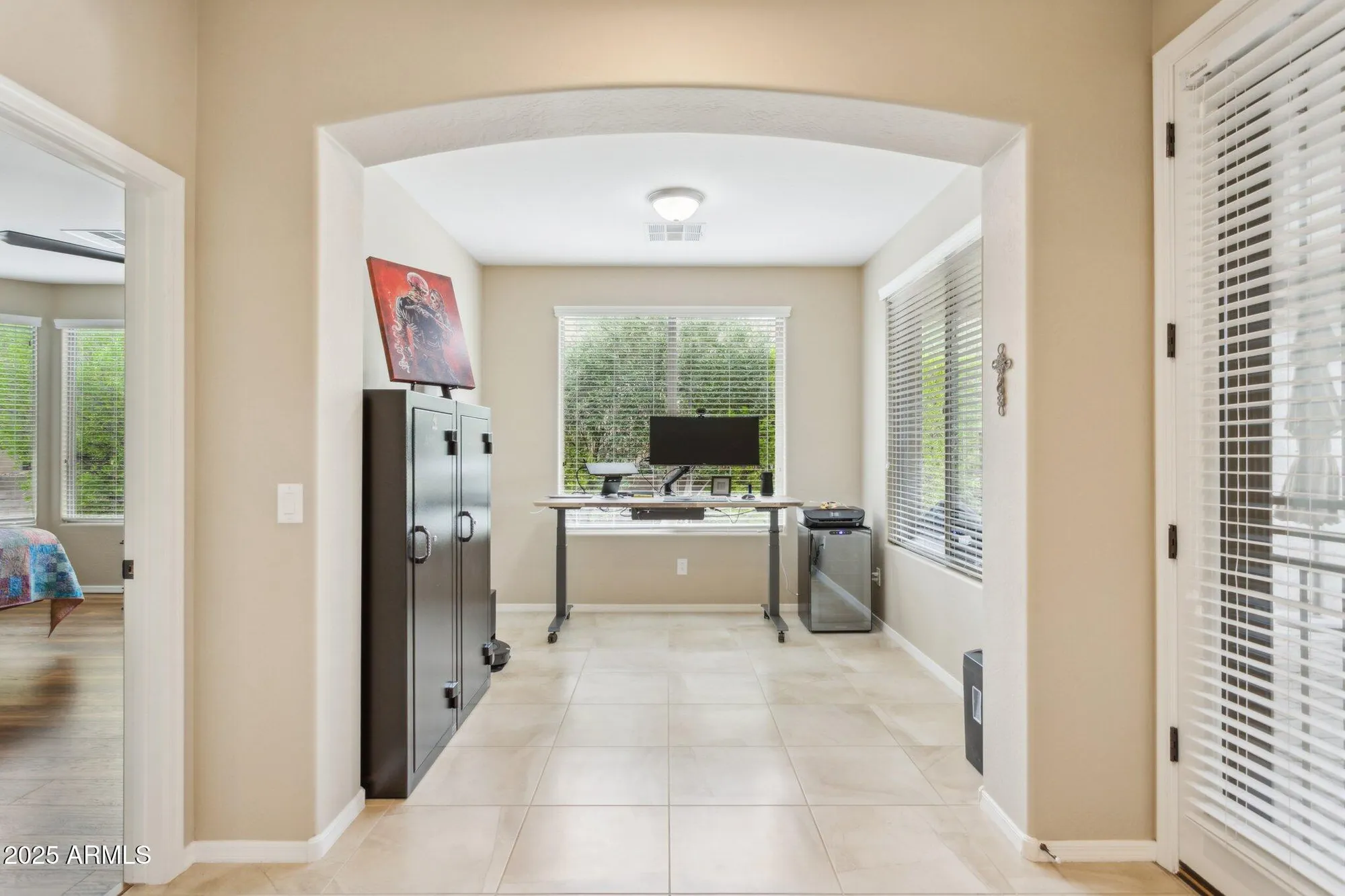 Property Slideshow image 16 of 61 | 12958 w fossil dr, Peoria, AZ, 85383