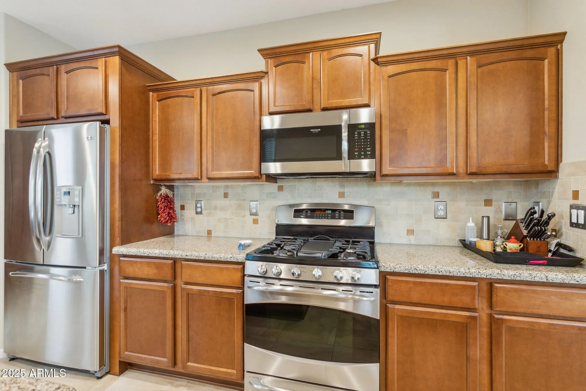 Property Slideshow image 13 of 61 | 12958 w fossil dr, Peoria, AZ, 85383