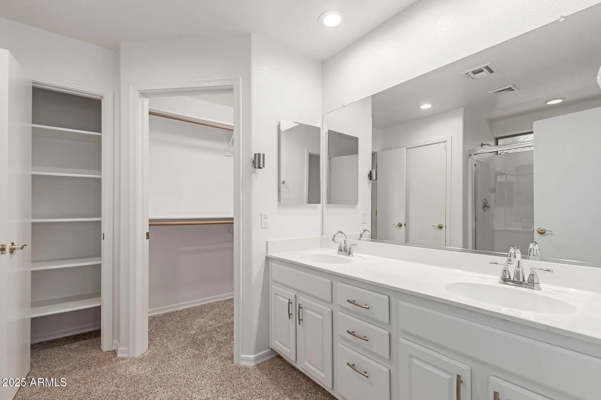 Property Slideshow image 22 of 47 | 4613 e walnut rd, Gilbert, AZ, 85298