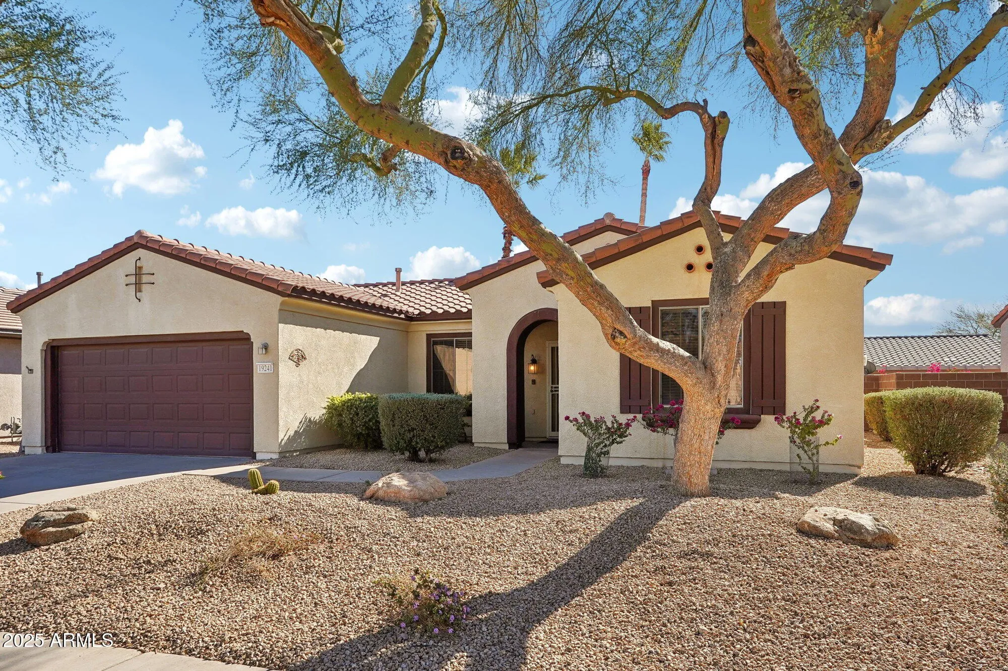Property Slideshow image 1 of 36 | 19241 n emerald cove way, Surprise, AZ, 85387