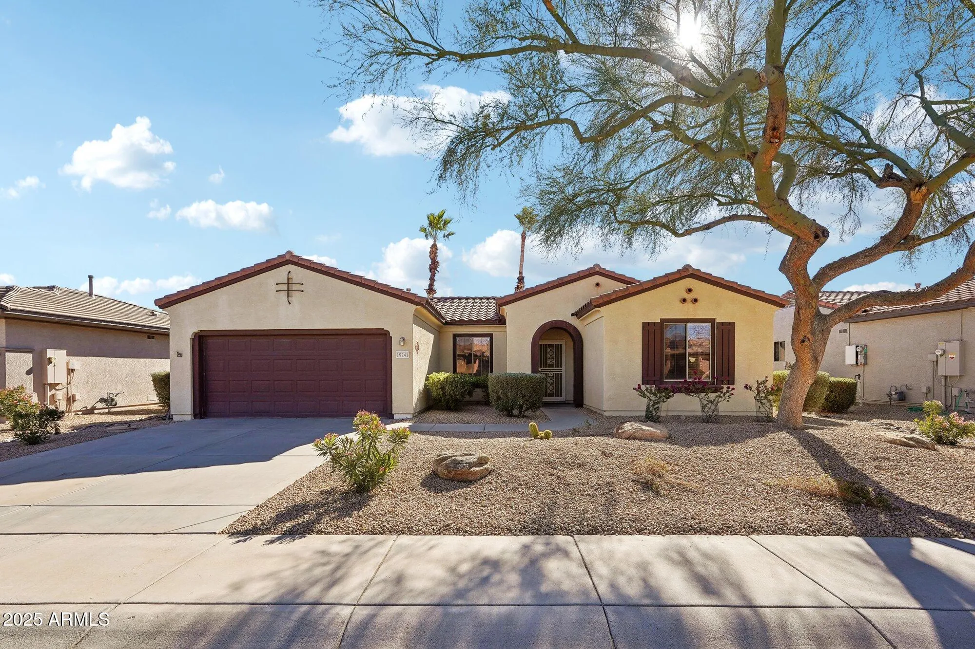 Property Slideshow image 2 of 36 | 19241 n emerald cove way, Surprise, AZ, 85387