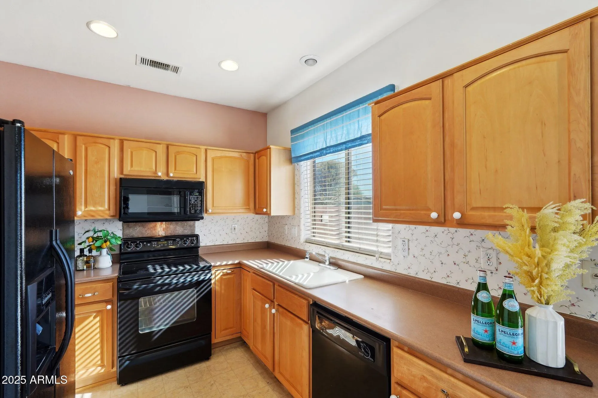 Property Slideshow image 11 of 36 | 19241 n emerald cove way, Surprise, AZ, 85387