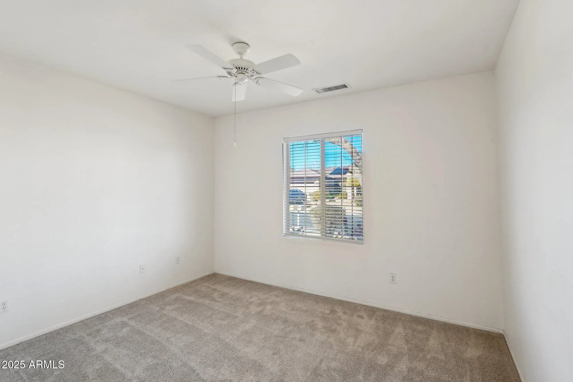 Property Slideshow image 20 of 36 | 19241 n emerald cove way, Surprise, AZ, 85387